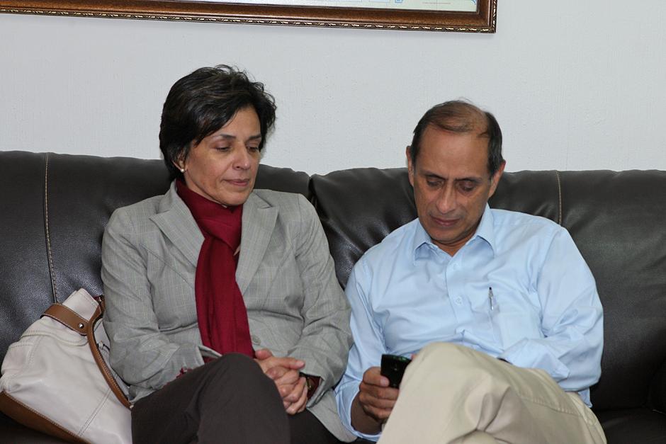 Los padres de Cristina Siekavizza, Juan Luis Siekavizza y Angelis Molina de Siekavizza, llegar&oacute;n al Hangar Presidencial para viajar a M&eacute;xico a reencontrarse con sus nietos, Mar&iacute;a Mercedes y Roberto Jos&eacute;. (SCSPR)