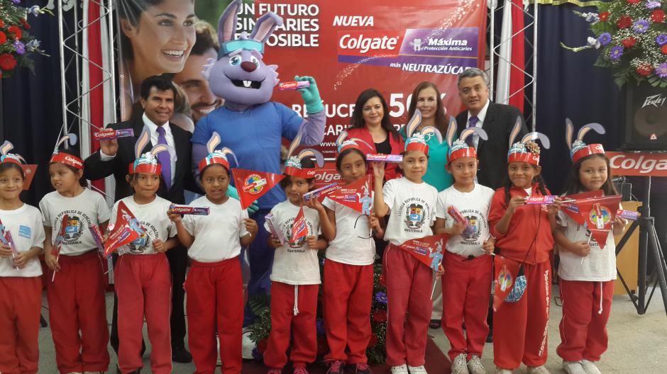 En la escuela Rep&uacute;blica de Venezuela, se inaugur&oacute; el "Mes de la Salud Bucal".