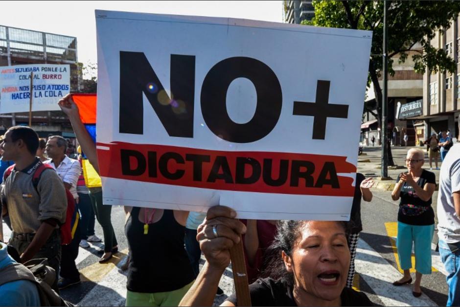 Manifestaciones multitudinarias en contra del fallo hicieron que la m&aacute;xima corte renuncia a asumir poderes del Congreso. (Foto: AFP)&nbsp;