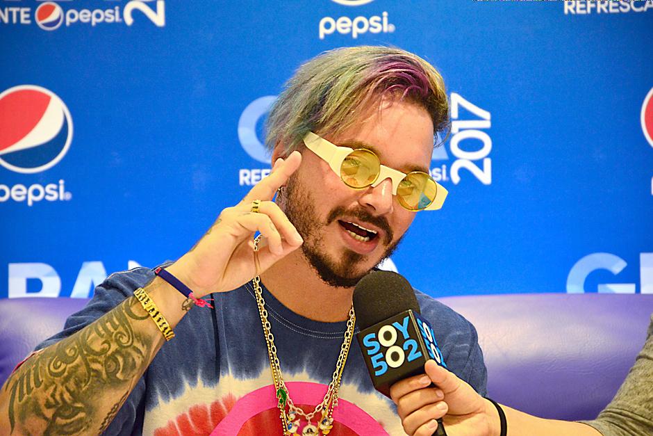 J Balvin converso unos minutos con soy502. (Foto: Alejandro Balan/Soy502)&nbsp;