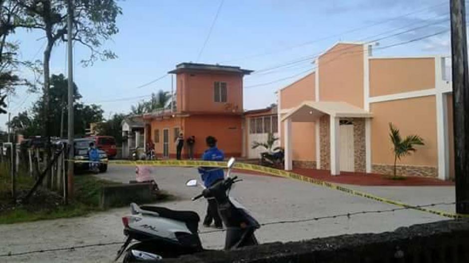 Esta es la iglesia en la que fue atacado un pastor evang&eacute;lico en Popt&uacute;n, en el departamento de Pet&eacute;n. (Foto: Facebook/@elpoptuneco)
