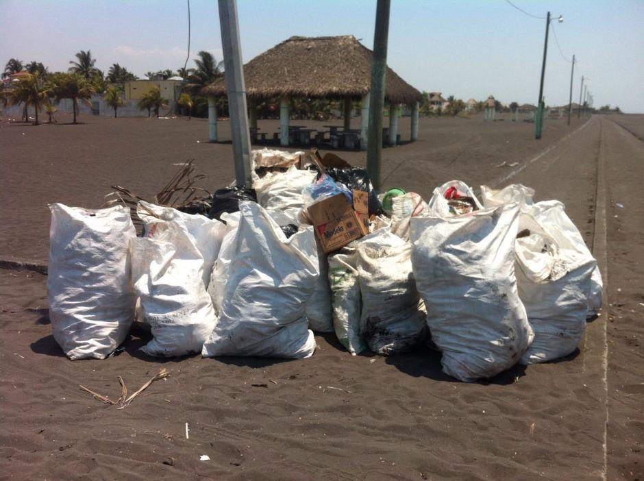 La basura fue recogida durante nueve d&iacute;as de intensa actividad en la playa. (Foto: Ecoplayas)
