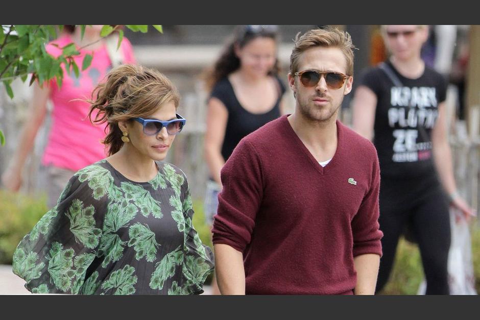 Ryan Gosling y Eva Mendes ya no esconden a su hija. (Foto: Infobae)