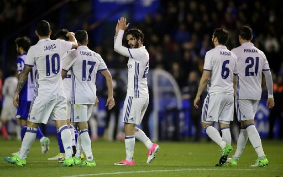 El Real Madrid venci&oacute; por goleada al Deportivo La Coru&ntilde;a en el estadio de Riazor. (Foto: AFP)