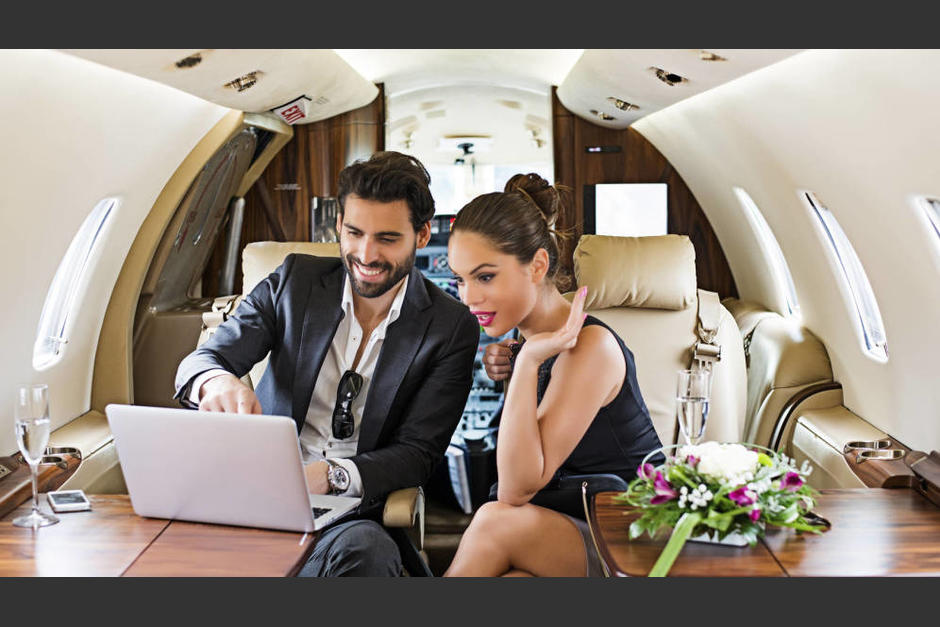 Una de las mejores formas para ser millonario es trabajar en exceso para producir m&aacute;s ganancias. (Foto: ecestaticos.com)