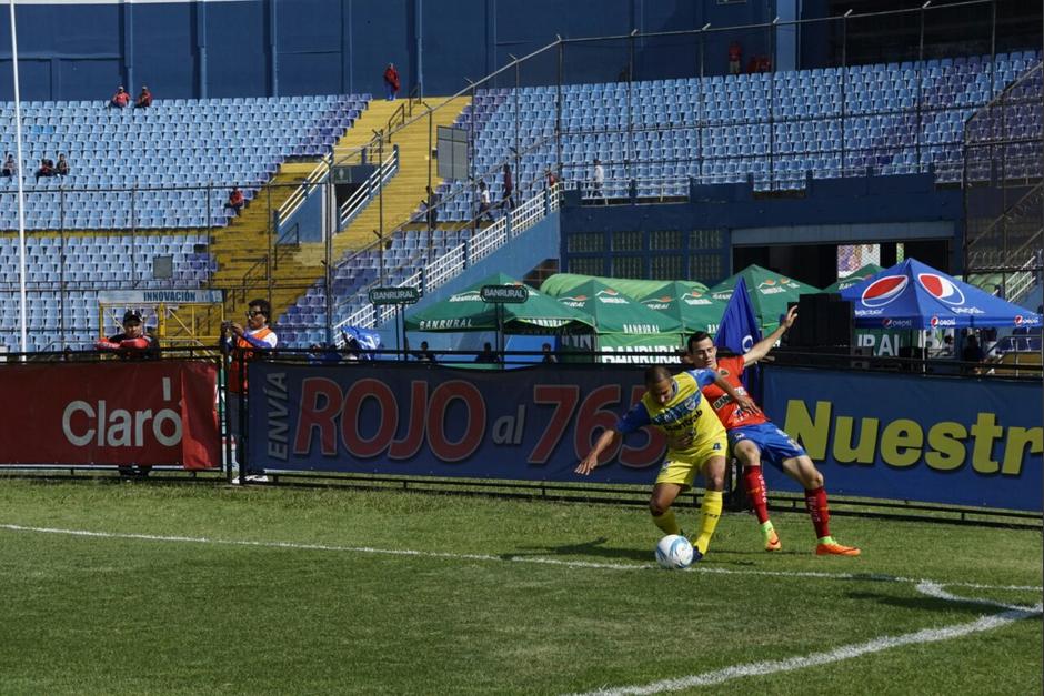 Municipal empata sin goles ante Cob&aacute;n. (Foto: &Aacute;lvaro Lainfiesta/Soy502)