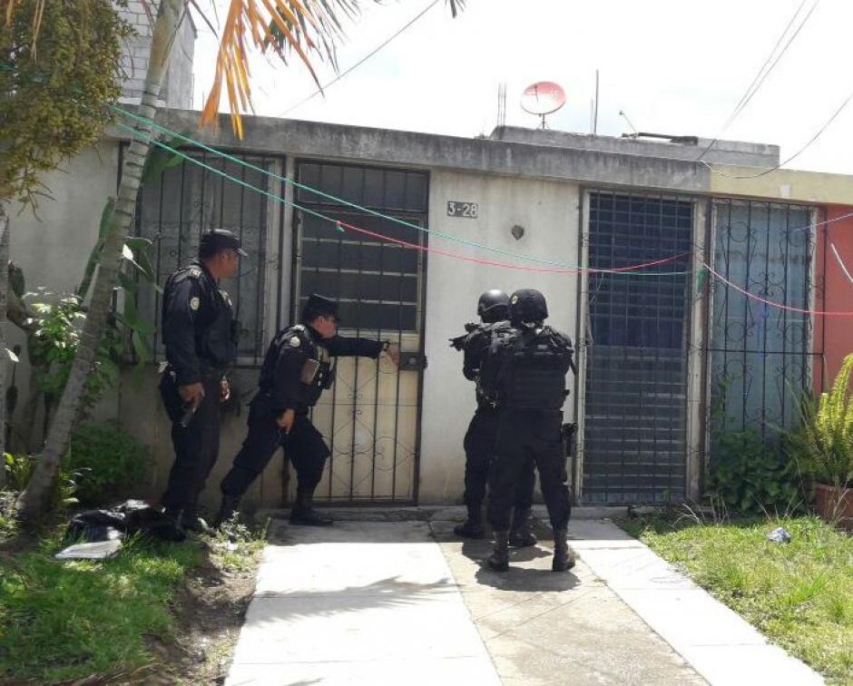 Capturan al "Liro Wander" en una casa en Valle de la Mariposa, Amatitl&aacute;n. (Foto: PNC)