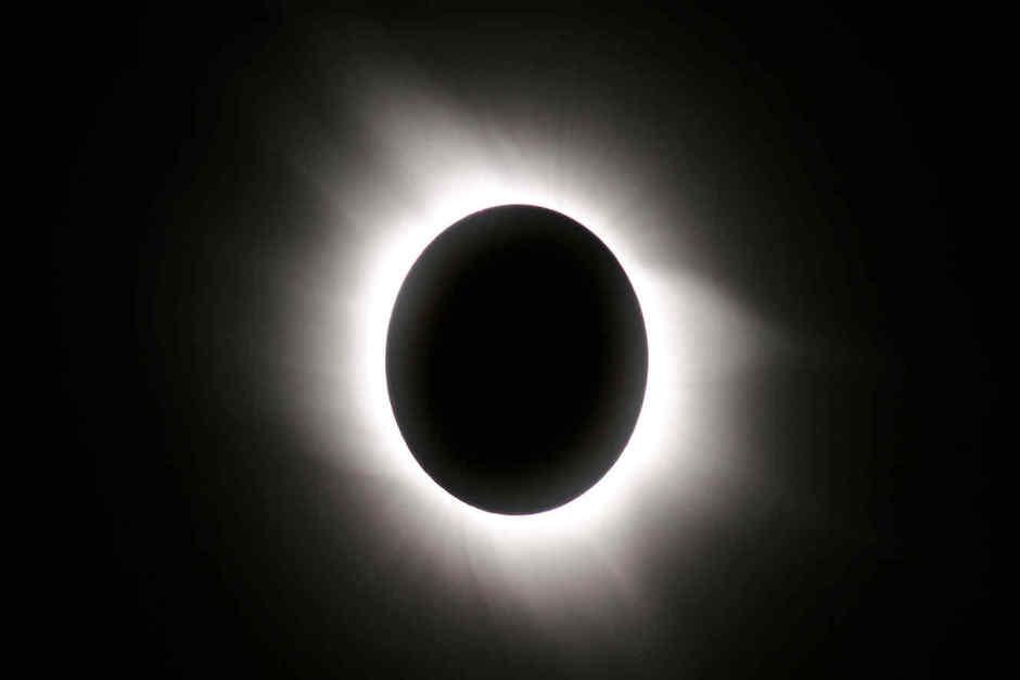 En casi un siglo, un eclipse total de Sol no hab&iacute;a sido visto en los Estados Unidos. (Imagen: Telemundo)