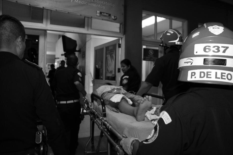 Una ni&ntilde;a de 12 a&ntilde;os result&oacute; herida en un ataque armado que se registr&oacute; en la zona 7 de Mixco. (Foto: Bomberos Municipales)