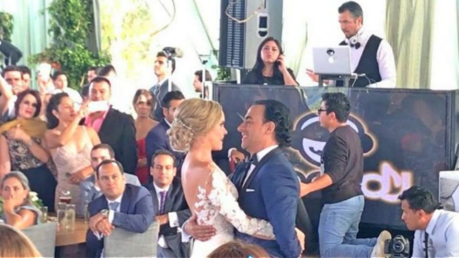 Adal Ramones se cas&oacute; el fin de semana. (Foto: elsalvador.com)