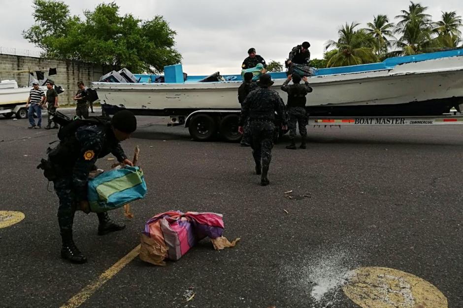 Localizan 580 paquetes con cocaína en el interior de 16 tulas. (Foto: PNC)