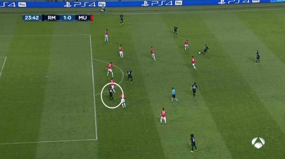 Este es el momento del pase a Casemiro, en el que hay dudas de la posición del brasileño. (Foto: Marca)&nbsp;