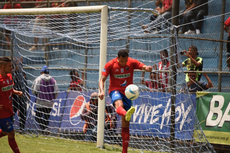 Blas P&eacute;rez anot&oacute; el &uacute;nico gol de Municipal. (Foto: Nuestro Diario)