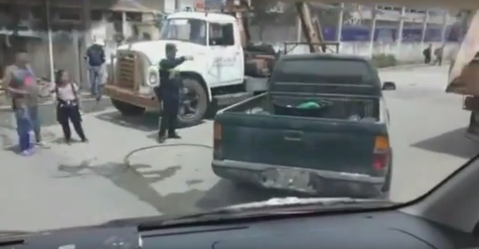 El video muestra la forma en que los bomberos evitan obst&aacute;culos. (Foto: Captura YouTube)&nbsp;