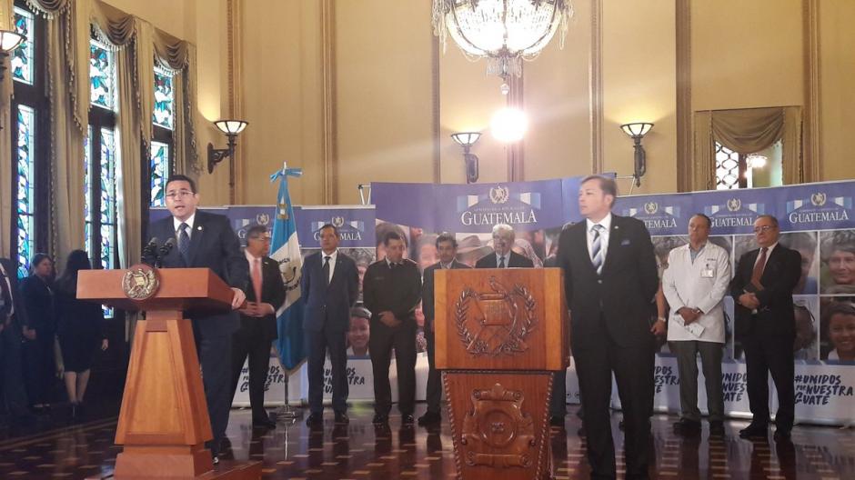 El presidente Jimmy Morales considera que lo ocurrido en el Hospital Roosevelt fue un acto terrorista en contra de la poblaci&oacute;n guatemalteca. (Foto: Roberto Caubilla/Soy502)