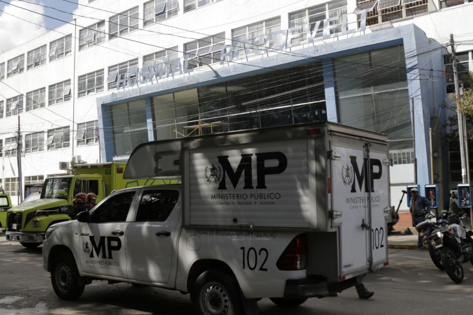 Cuatro personas murieron en la emergencia del Hospital Roosevelt, dos guardias y dos civiles. (Foto: Alejandro Balán/Soy502)