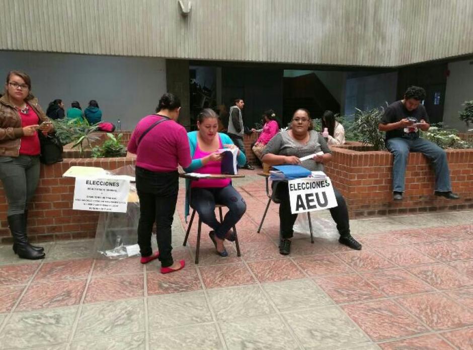 Allegados a la Comisi&oacute;n Transitoria de la AEU instalaron puestos de votaci&oacute;n no reconocidos. (Foto: CEEU)