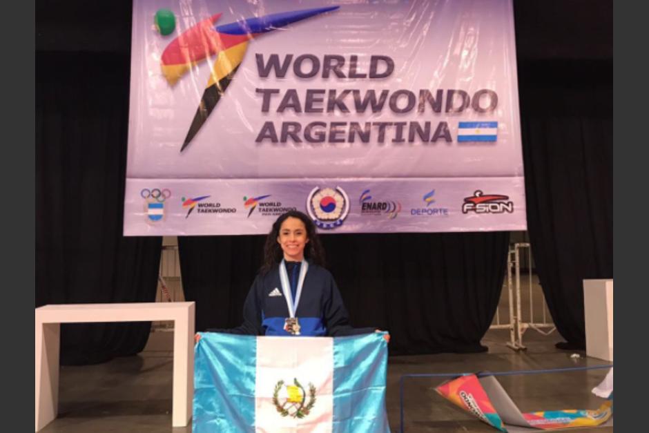 Elizabeth Zamora gana la medalla de plata en el Open de Argentina. (Foto: Federico Rosal)