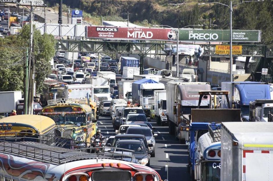 Transitar por la ciudad de Guatemala es una pesadilla. (Foto: Archivo Nuestro Diario)