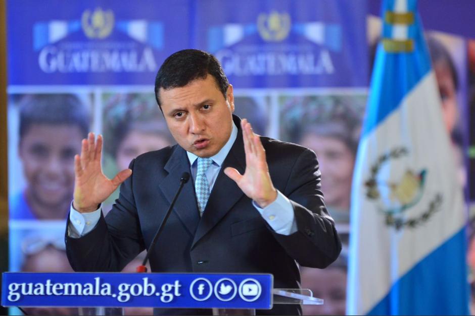 El Canciller guatemalteco reapareció tras estar varias horas en reuniones privadas. (Foto: Archivo/Soy502)