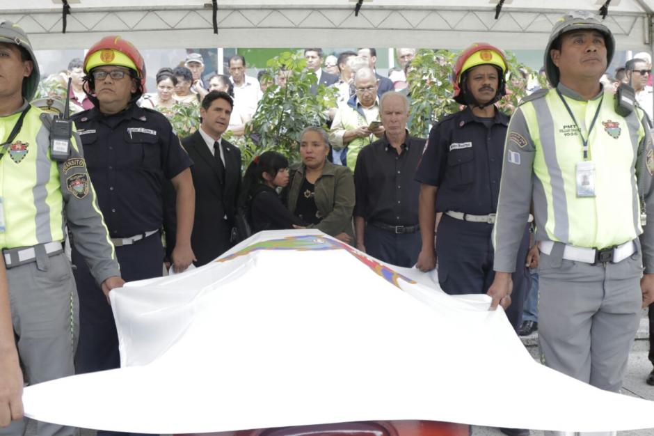 El Oficial II, Julio Leonel Garc&iacute;a Ant&oacute;n recibi&oacute; un homenaje p&oacute;stumo. (Foto: Alejandro Bal&aacute;n/Soy502)