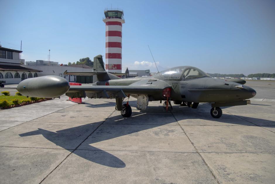 Este y otros aviones realizaron pruebas este s&aacute;bado.&nbsp;(Fotos: Victor Xiloj/Soy502)