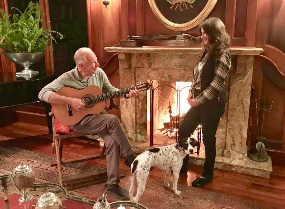 El alcalde capitalino &Aacute;lvaro Arz&uacute; le envi&oacute; un rom&aacute;ntico mensaje a su esposa Patricia de Arz&uacute;. (Foto: @arzu_alvaro)