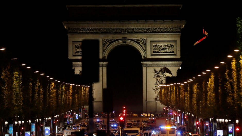 El Arco del Triunfo en Par&iacute;s es uno de los monumentos m&aacute;s famosos de la capital francesa. (Foto: Archivo/AFP)