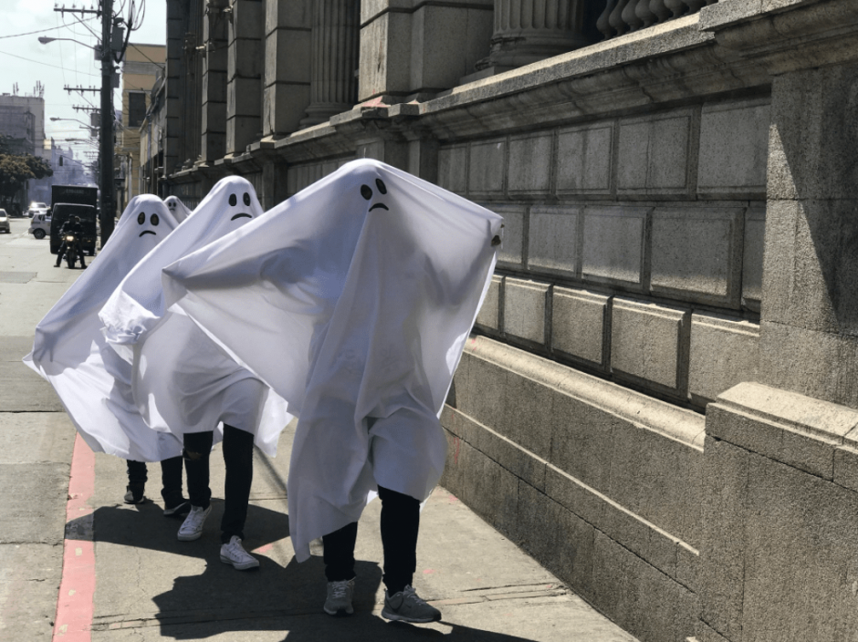 Los manifestantes señalan que aún hay plazas fantasma en el Congreso. (Foto: cortesía José Castro)