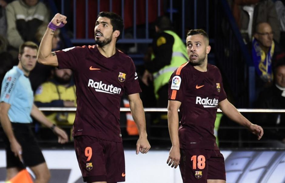 Luis Su&aacute;rez abri&oacute; la ruta de la victoria para los catalanes. (Foto: AFP)