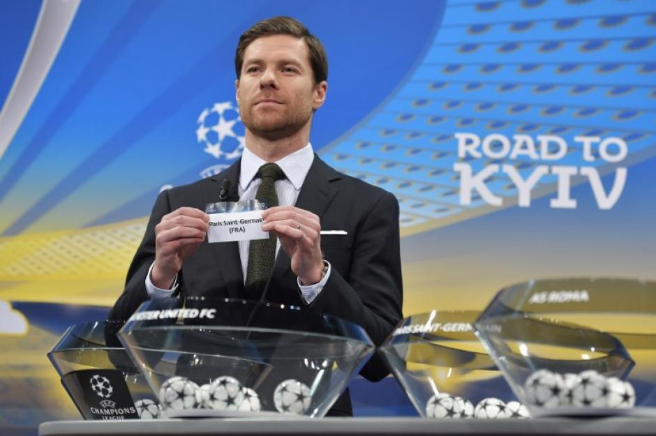 Xabi Alonso particip&oacute; en el sorteo de octavos de final de la UEFA Champions League. (Foto: AFP)