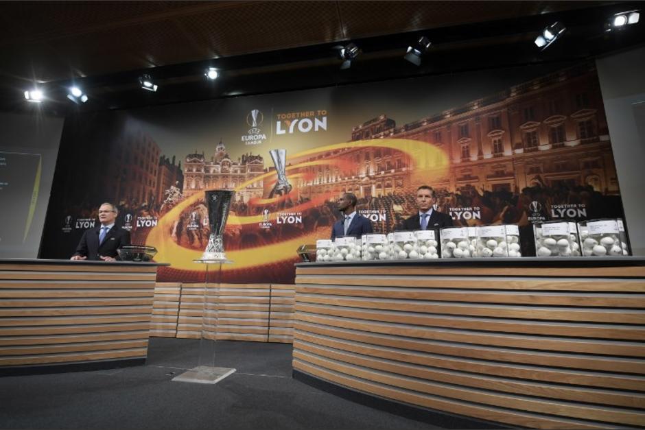 El sorteo se llev&oacute; a cabo en las oficinas de la UEFA en Nyon, Suiza. (Foto: AFP)
