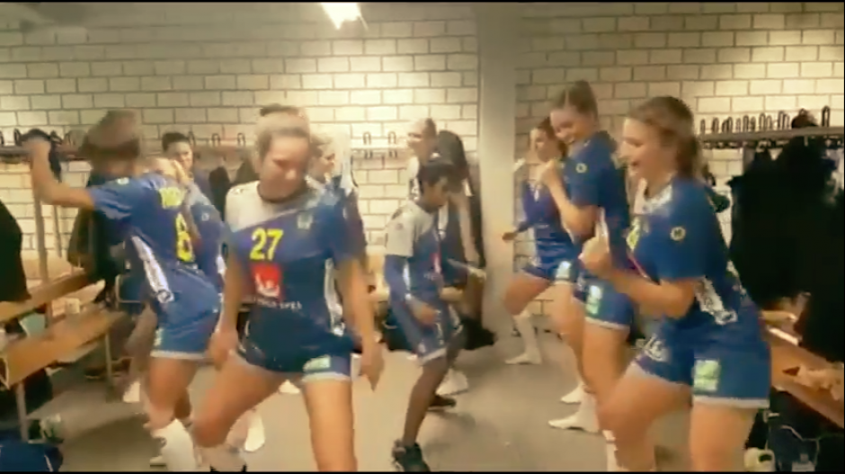 Las seleccionadas disfrutaron del baile y lo compartieron en redes sociales. (Foto: captura de YouTube)