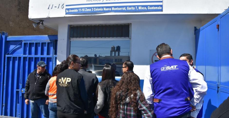 La compañía habría simulado compras para evitar pagar impuestos. (Foto: SAT)