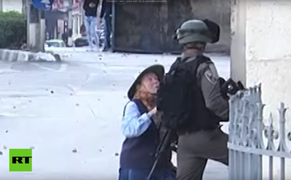 La anciana intermedi&oacute; en un enfrentamiento directo en la ciudad de Bel&eacute;n. (Foto: RT)
