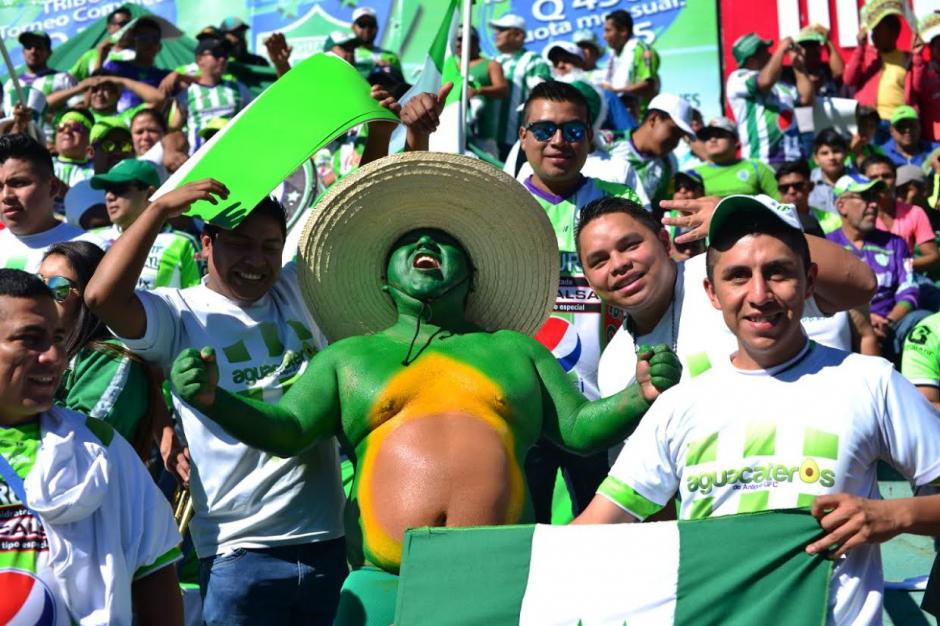 El "Aguacatón" inicia su preparación unas seis horas antes de cada partido. (Foto: Luis Baririos/Soy502) 