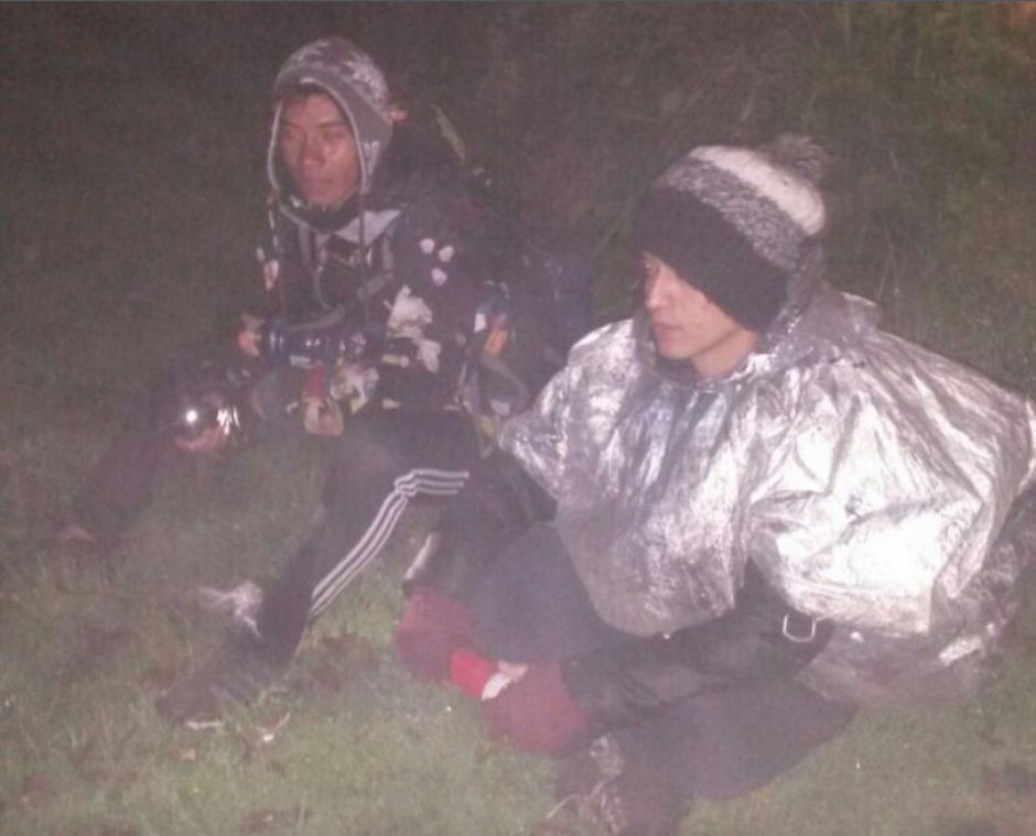 La labor de b&uacute;squeda y rescate en el volc&aacute;n super&oacute; las cinco horas. (Foto:&nbsp;@CBMDEPTAL)