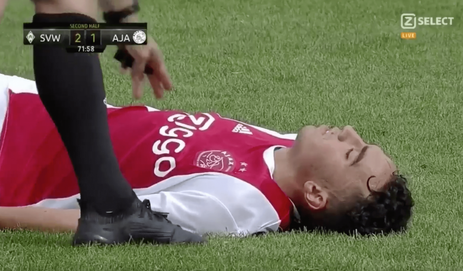 Nouri, de 20 a&ntilde;os, sufri&oacute; una arritmia card&iacute;aca en pleno partido. (Foto: Captura de pantalla&nbsp;