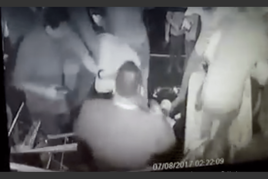 Un juzgado ordenó el cierre del establecimiento. (Foto: Captura de YouTube)&nbsp;