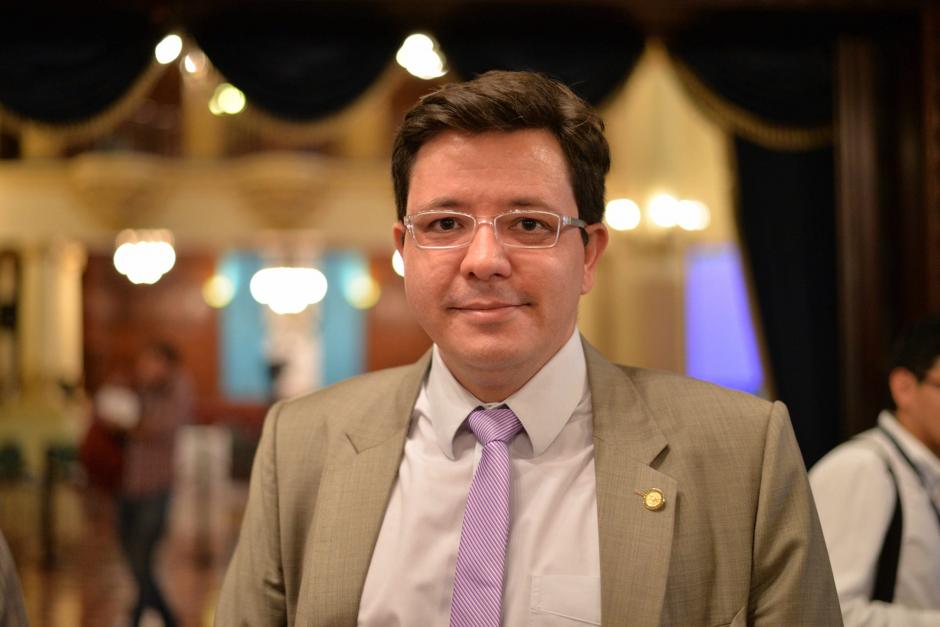 Ministro de Finanzas dice que el Estado no podr&iacute;a con un nuevo aumento salarial al magisterio. (Foto: Archivo/Soy502)