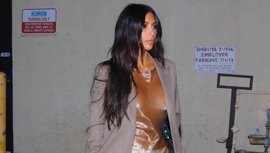 Kim Kardashian lucio el vestido m&aacute;s desnudo que jam&aacute;s fue visto. (Foto: Instagram)