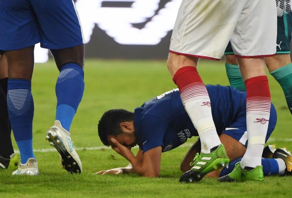 Pedro Rodr&iacute;guez, exjugador del Barcelona y actual del Chelsea, recibi&oacute; un terrible golpe en la cabeza que lo mand&oacute; directo al hospital. (Foto: AFP)