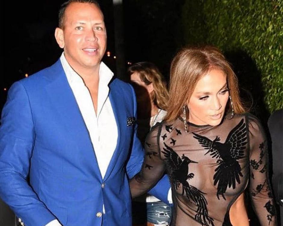 Jennifer Lopez deslumbr&oacute; en su fiesta de cumplea&ntilde;os. (Foto: Infobae)