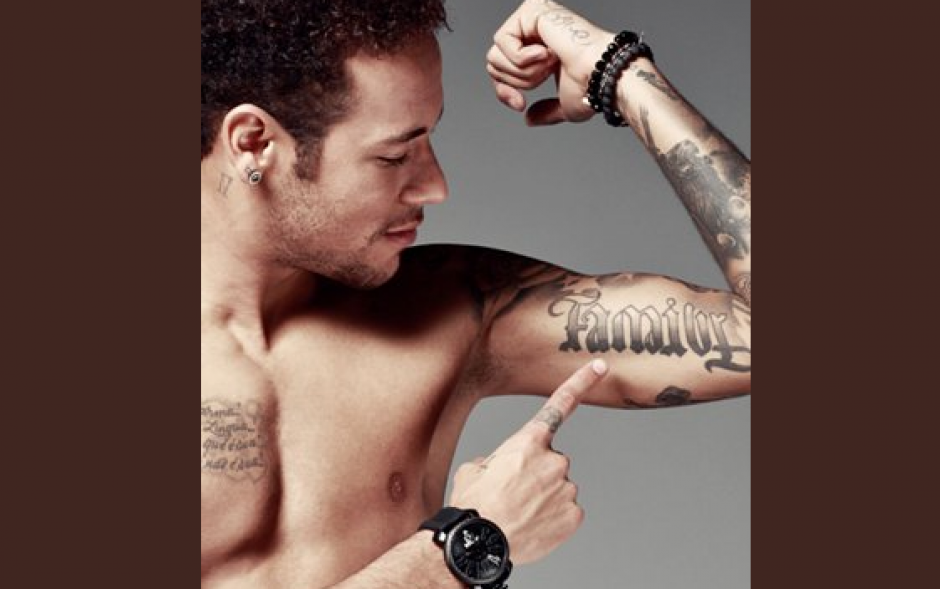 Neymar presumi&oacute; su nuevo tatuaje pero recibi&oacute; cr&iacute;ticas. (Foto: Twitter/NeymarJr.)&nbsp;