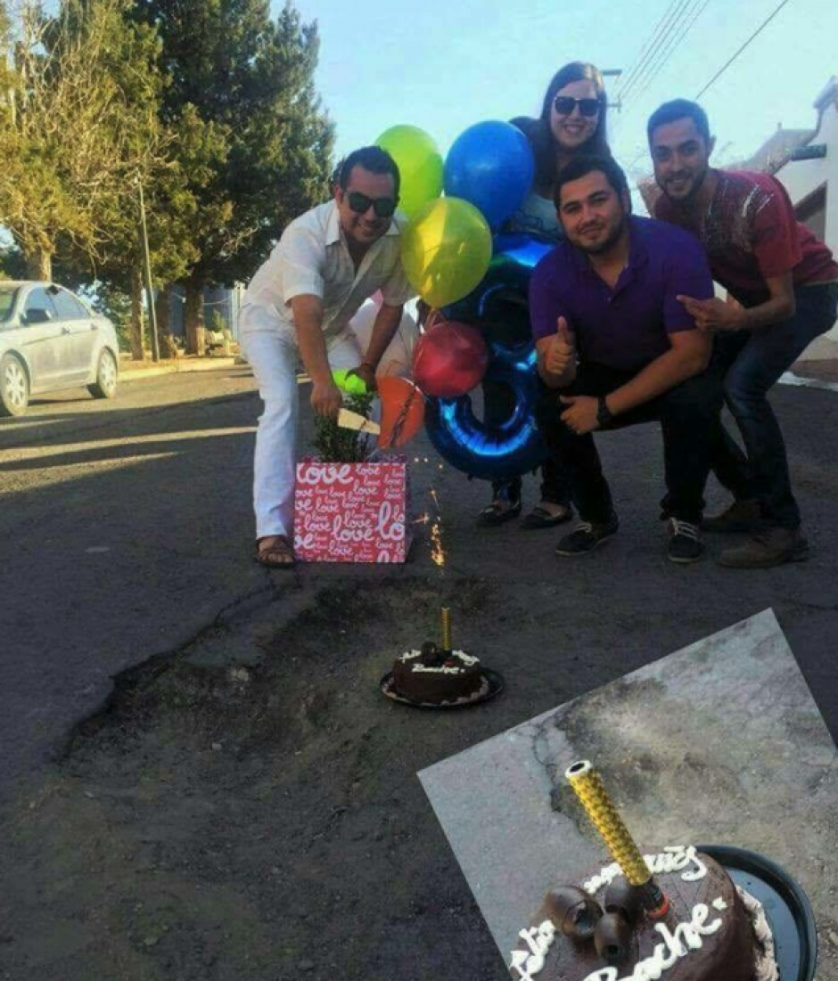 La foto se compartió como si fueran vecinos de Mixco. (Foto: Facebook)