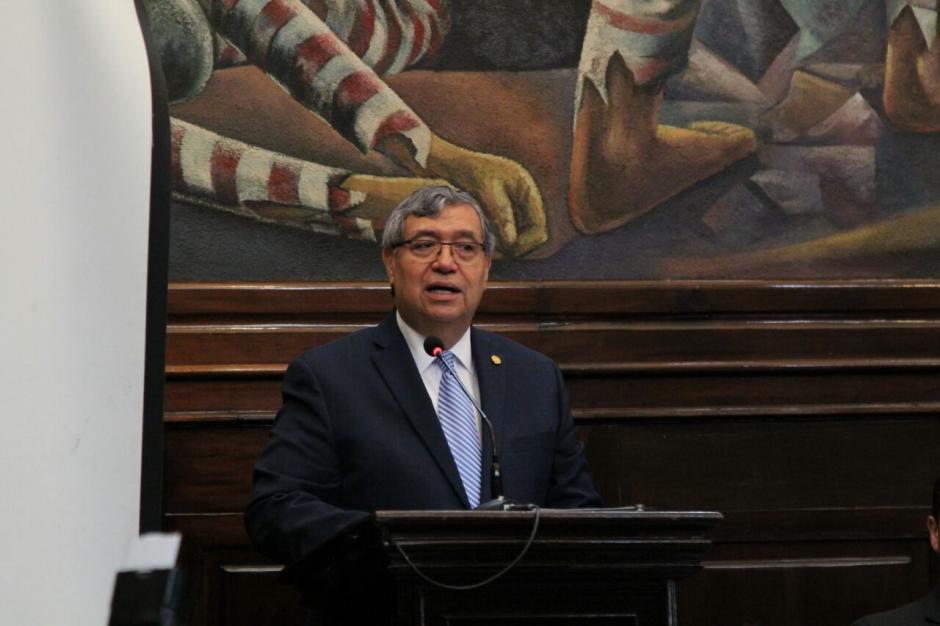 Cabrera particip&oacute; en un acto para discutir iniciativas de ley en favor de la ni&ntilde;ez. (Foto: Alejandro Bal&aacute;n/Soy502)