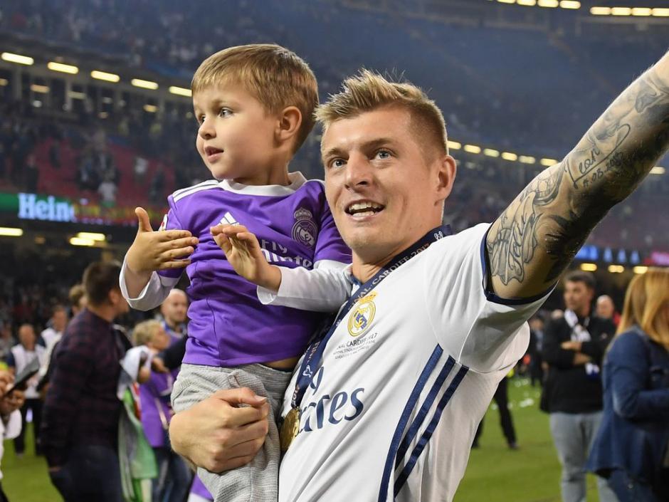 Toni Kroos don&oacute; su camiseta de la final de Champions League para una subasta ben&eacute;fica. (Foto: Promiflash)