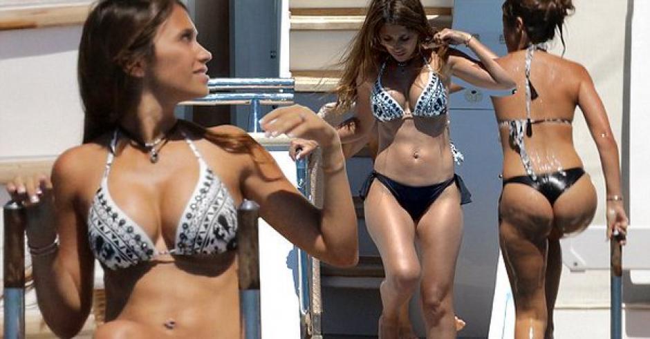 La bella Antonella Roccuzzo incendia las redes con su bikini. (Foto: Twitter)