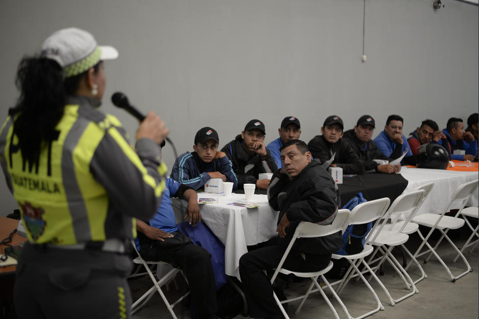 En el curso de Educaci&oacute;n Vial se cont&oacute; con el respaldo de la Municipalidad de Santa Catarina Pinula. (Foto: Wilder L&oacute;pez/Soy502)