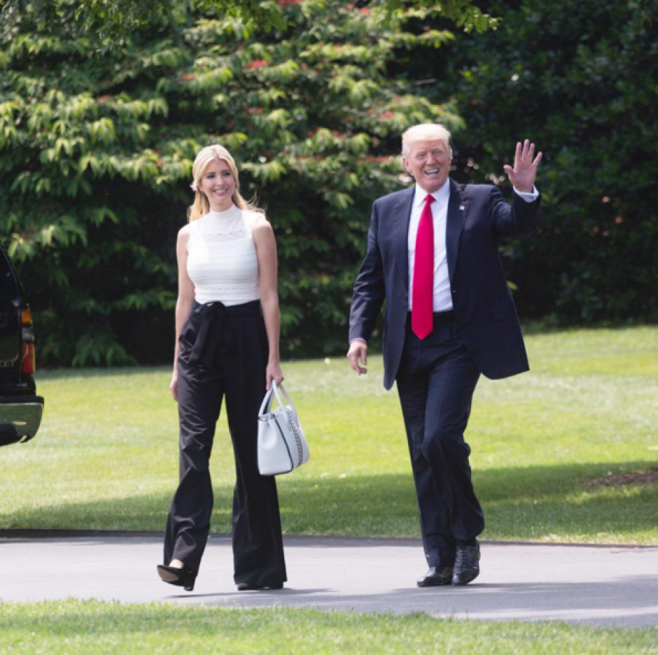 Ivanka Trump se dirige a sus seguidores con muchos besos. (Foto: Instagram)&nbsp;